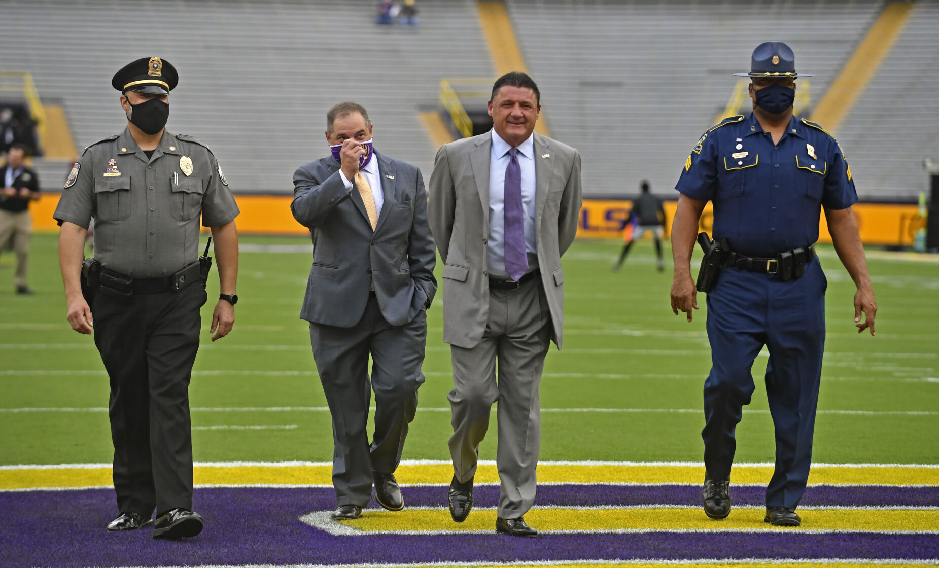 BR.lsucarolina.102520 HS 272.JPG